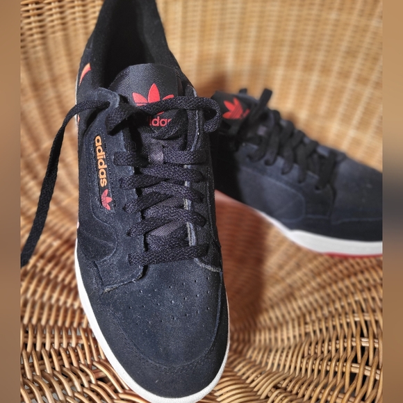 NWOT Adidas EE1478 Continental 80 Black/Orange Mens 9.5 Suede Shoes 789002 - Picture 1 of 13